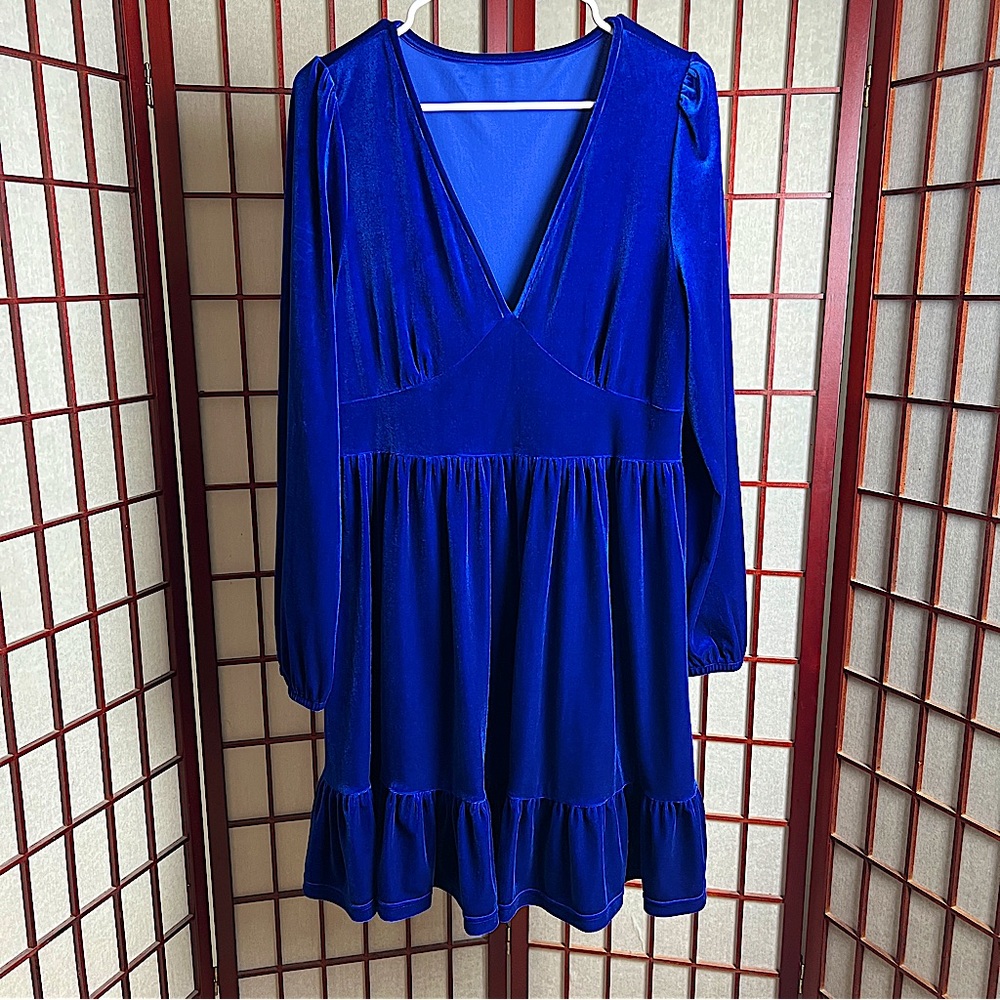 Electric blue, velvety velour, babydoll dress, no tags, size 10-12.